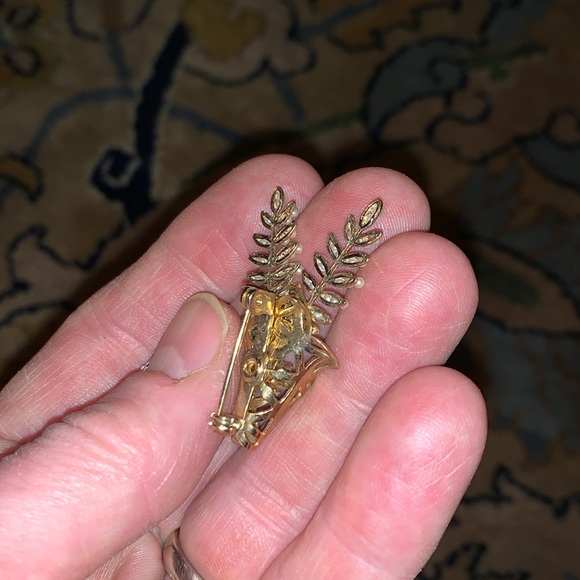 Broach‎ - Picture 3 of 5